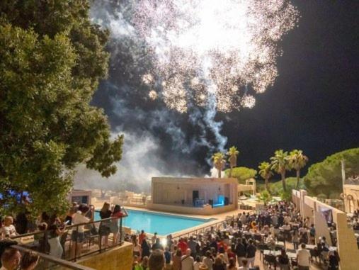 Mobil Home Detente 8 Personnes Le Muy Εξωτερικό φωτογραφία